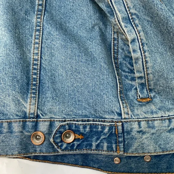 Urban Outfitters BDG trucker denim jacket - Picture 6 of 7